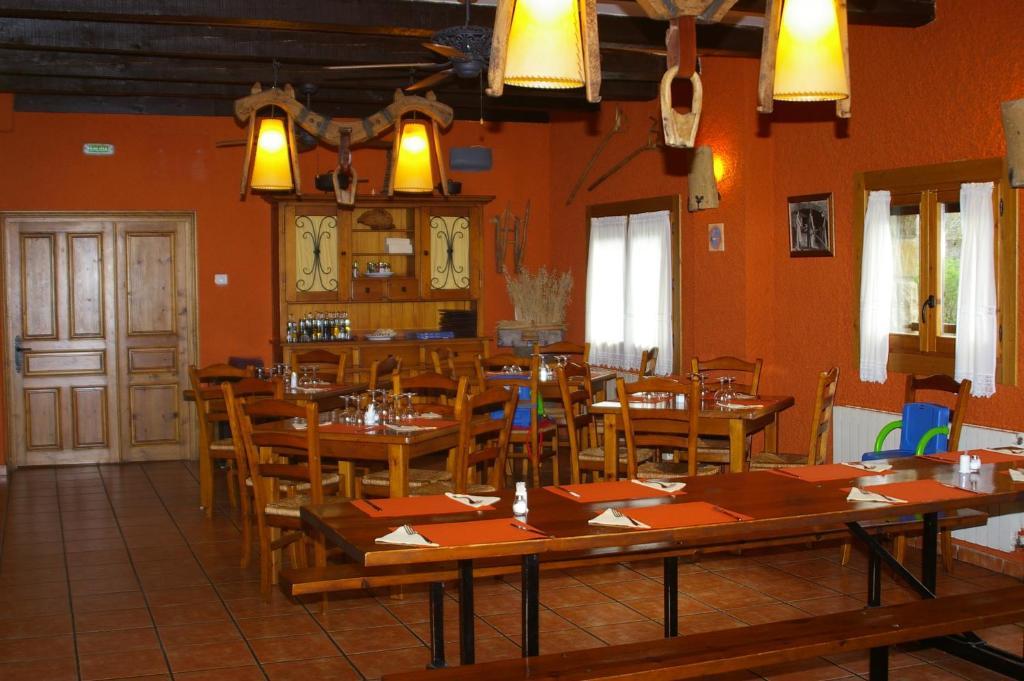 Hosteleria Santa Cruz Санта-Крус-де-ла-Серос Экстерьер фото