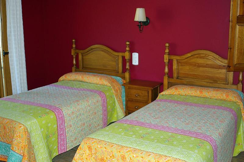Hosteleria Santa Cruz Санта-Крус-де-ла-Серос Экстерьер фото